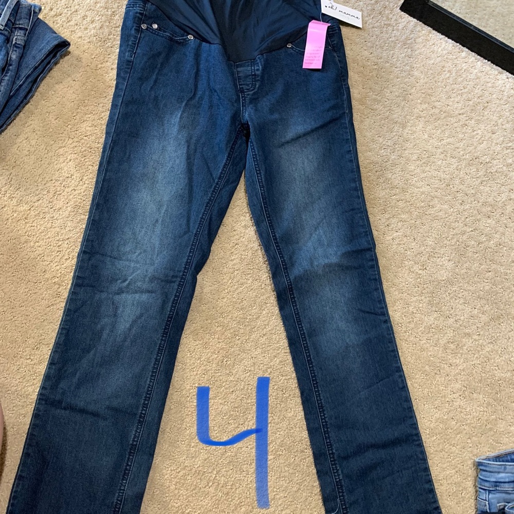 BRAND NEW MATERNITY JEGGINGS